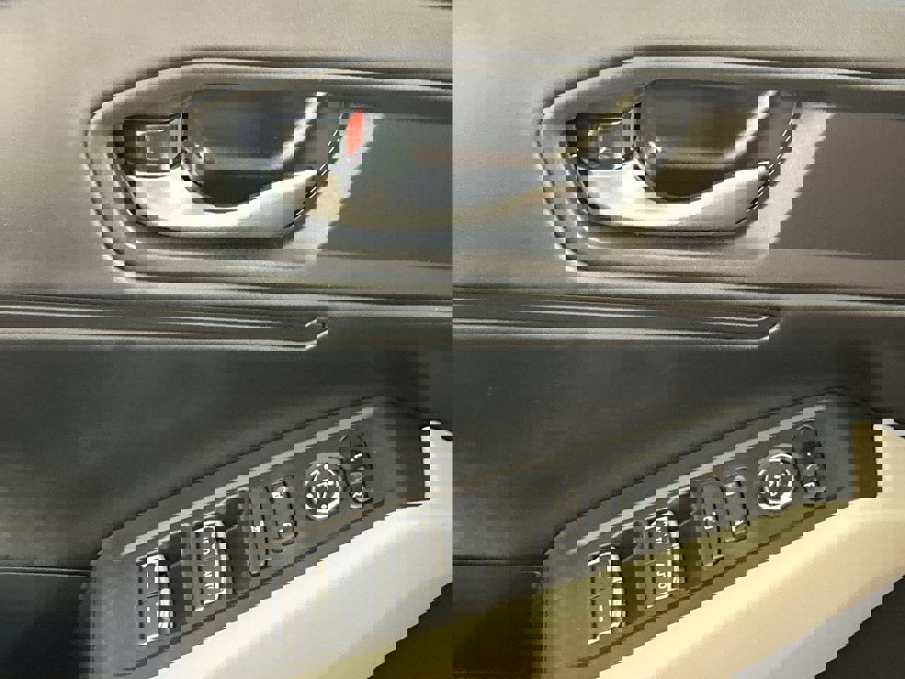 Used 2025 Honda Accord SE image 19