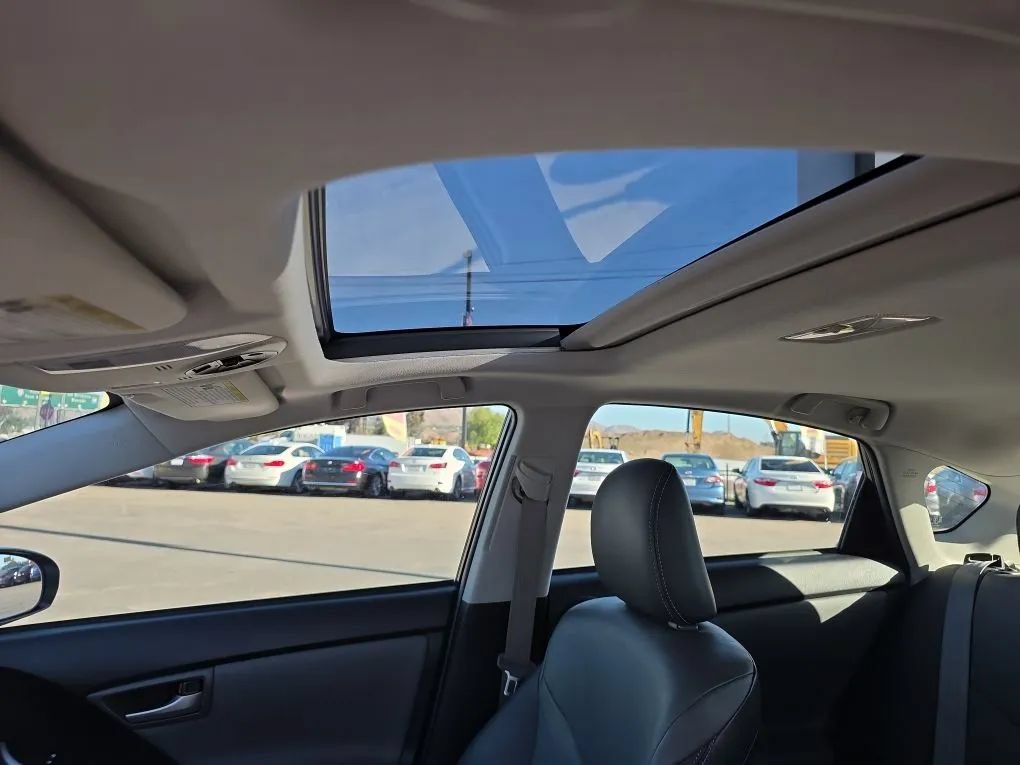 Used 2014 Toyota Prius Four w/ Solar Roof Package FWD image 27