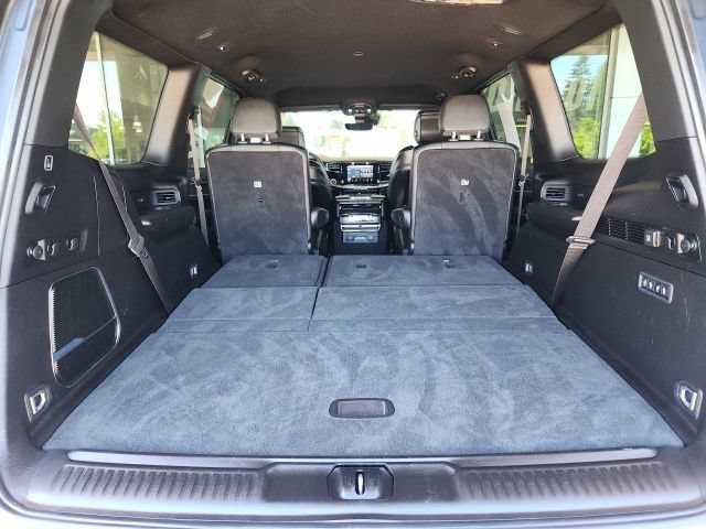 Used 2022 Jeep Wagoneer Series III w/ Flexible Seating Group AWD/4WD image 25