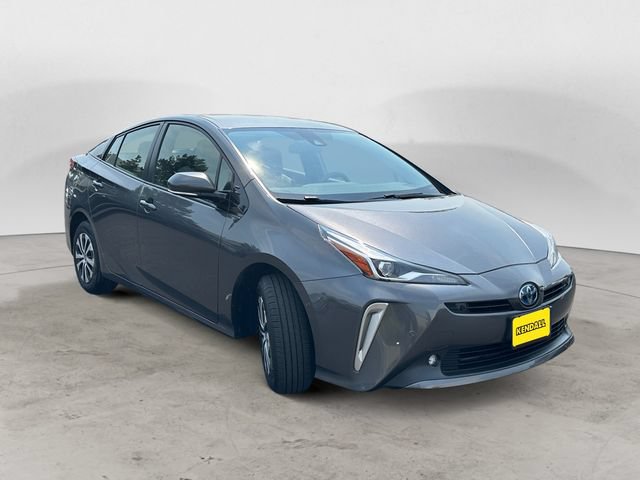 Used 2020 Toyota Prius LE AWD/4WD image 3