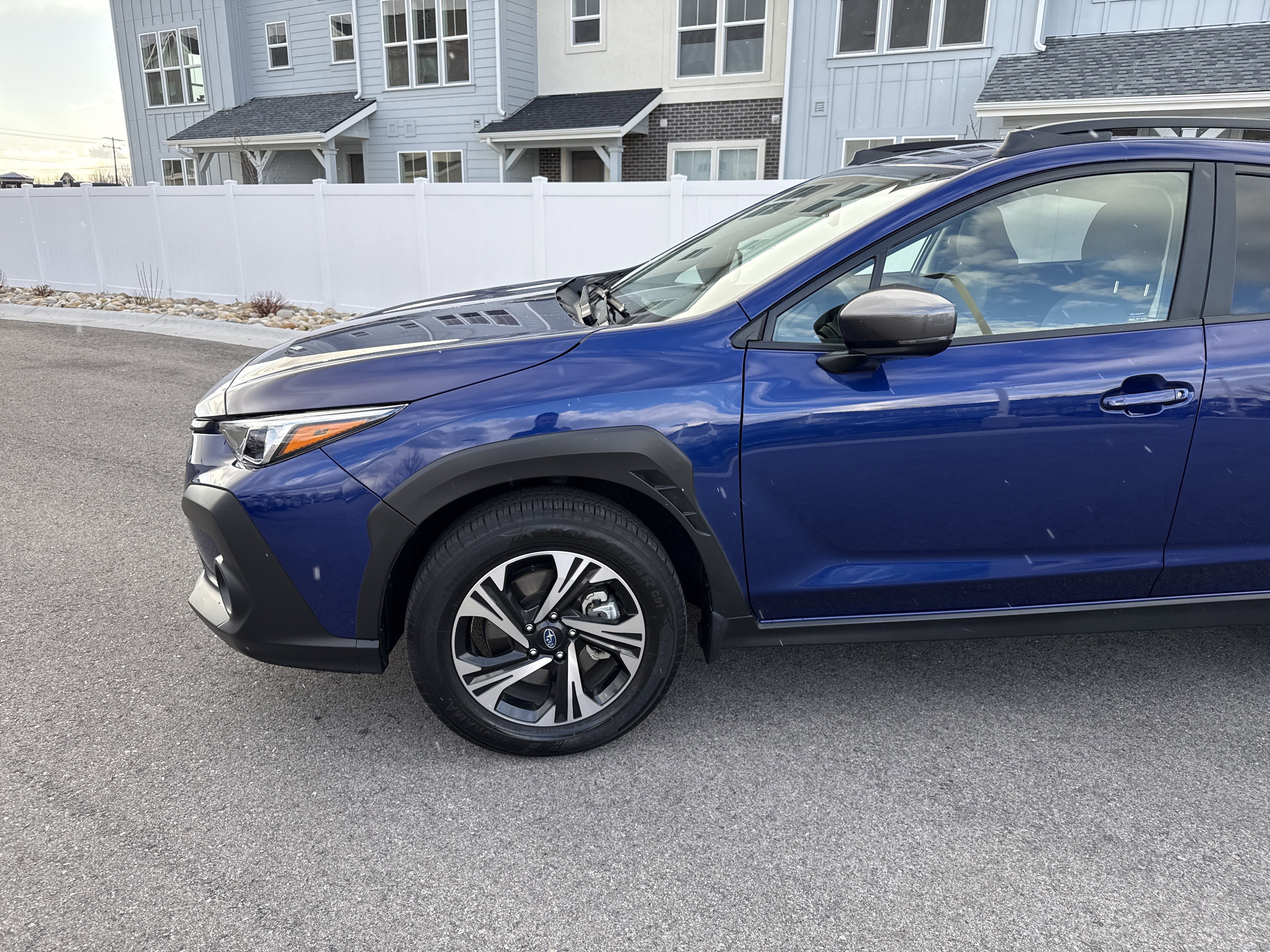 Used 2024 Subaru Crosstrek 2.0i Premium w/ Crosstrek Mirror Package image 2