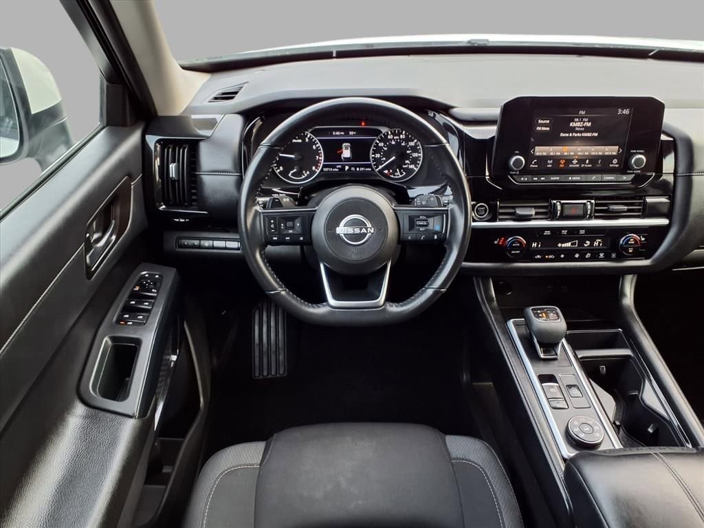 Certified 2024 Nissan Pathfinder SV image 4