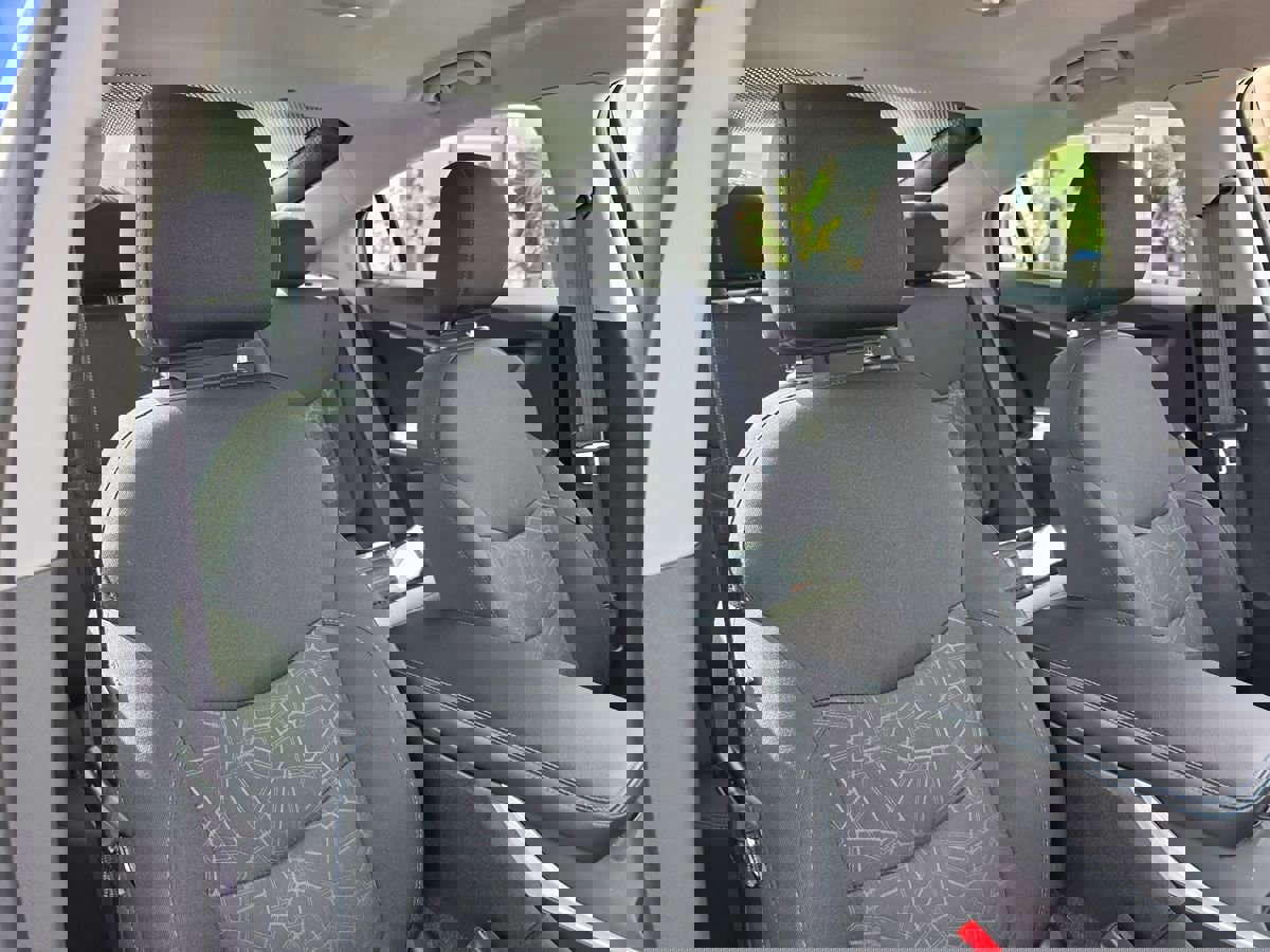 Used 2017 Chevrolet Volt LT w/ Comfort Package image 17