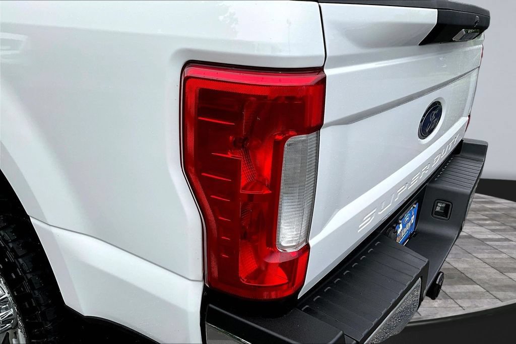 Used 2019 Ford F250 Lariat w/ Lariat Value Package AWD/4WD image 27
