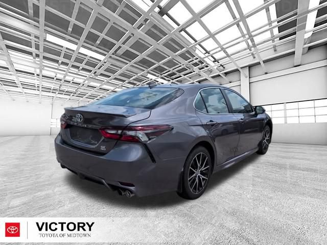 Used 2024 Toyota Camry SE AWD/4WD video 3