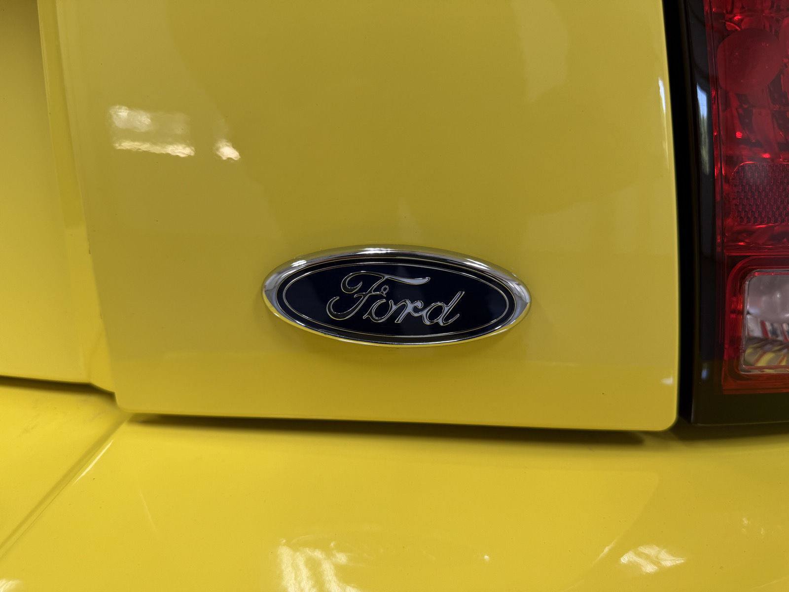 Used 2001 Ford Mustang GT Premium RWD image 31