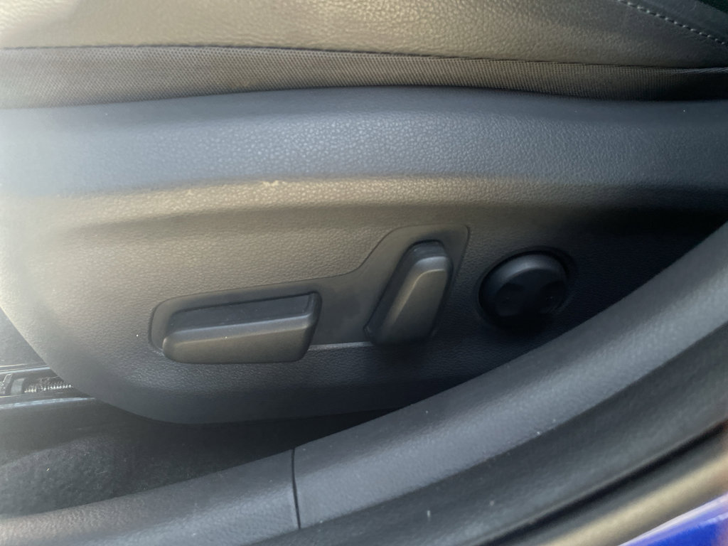 Used 2021 Hyundai Ioniq Limited FWD image 11