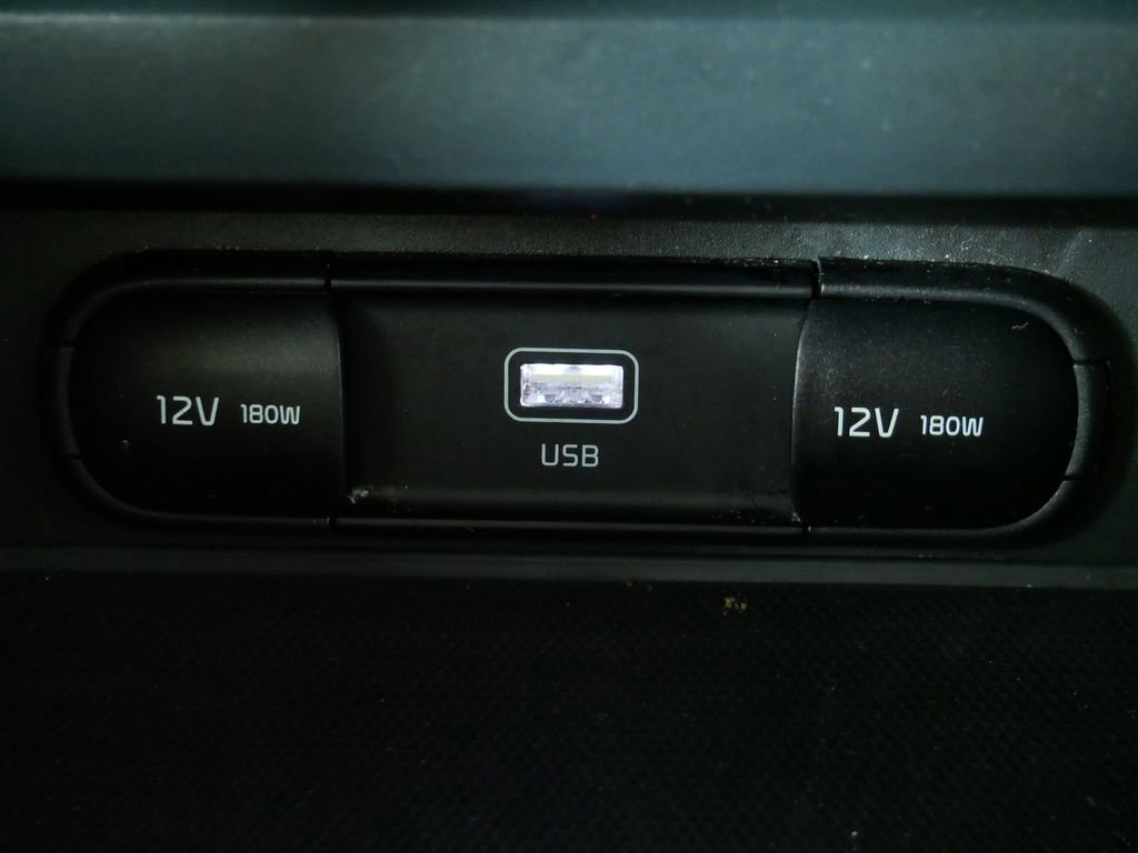 Used 2024 Kia Soul LX w/ Option Group 015 FWD image 32