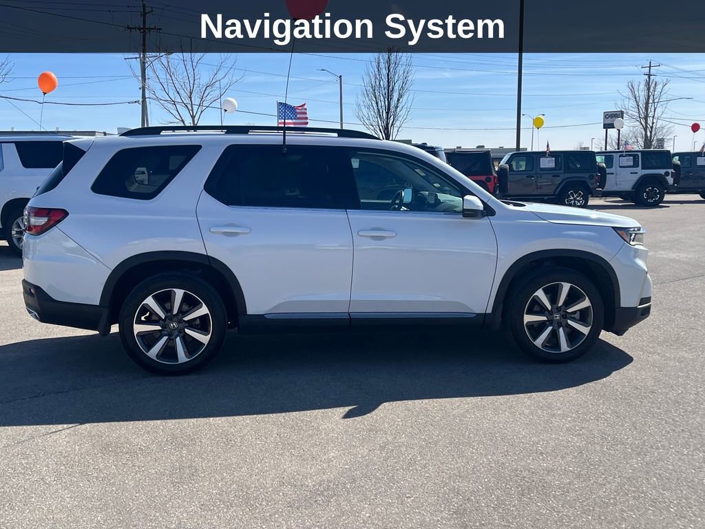 Used 2023 Honda Pilot Touring image 8