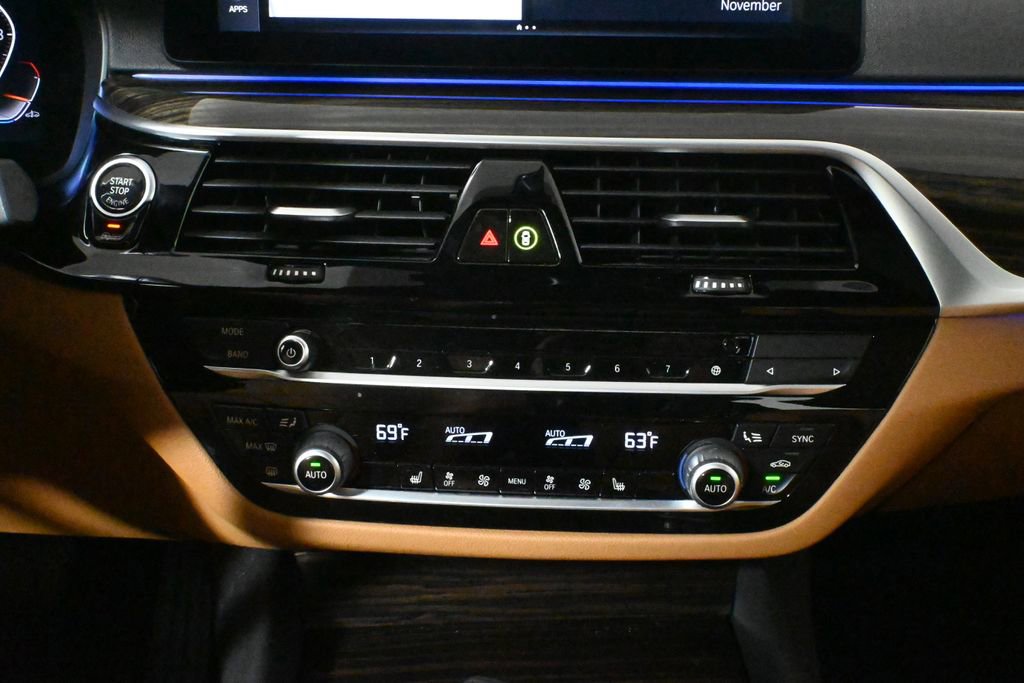 Certified 2022 BMW 530i xDrive w/ Convenience Package image 23