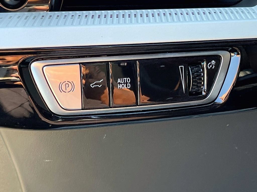 New 2027 Cadillac Optiq Luxury RWD image 20