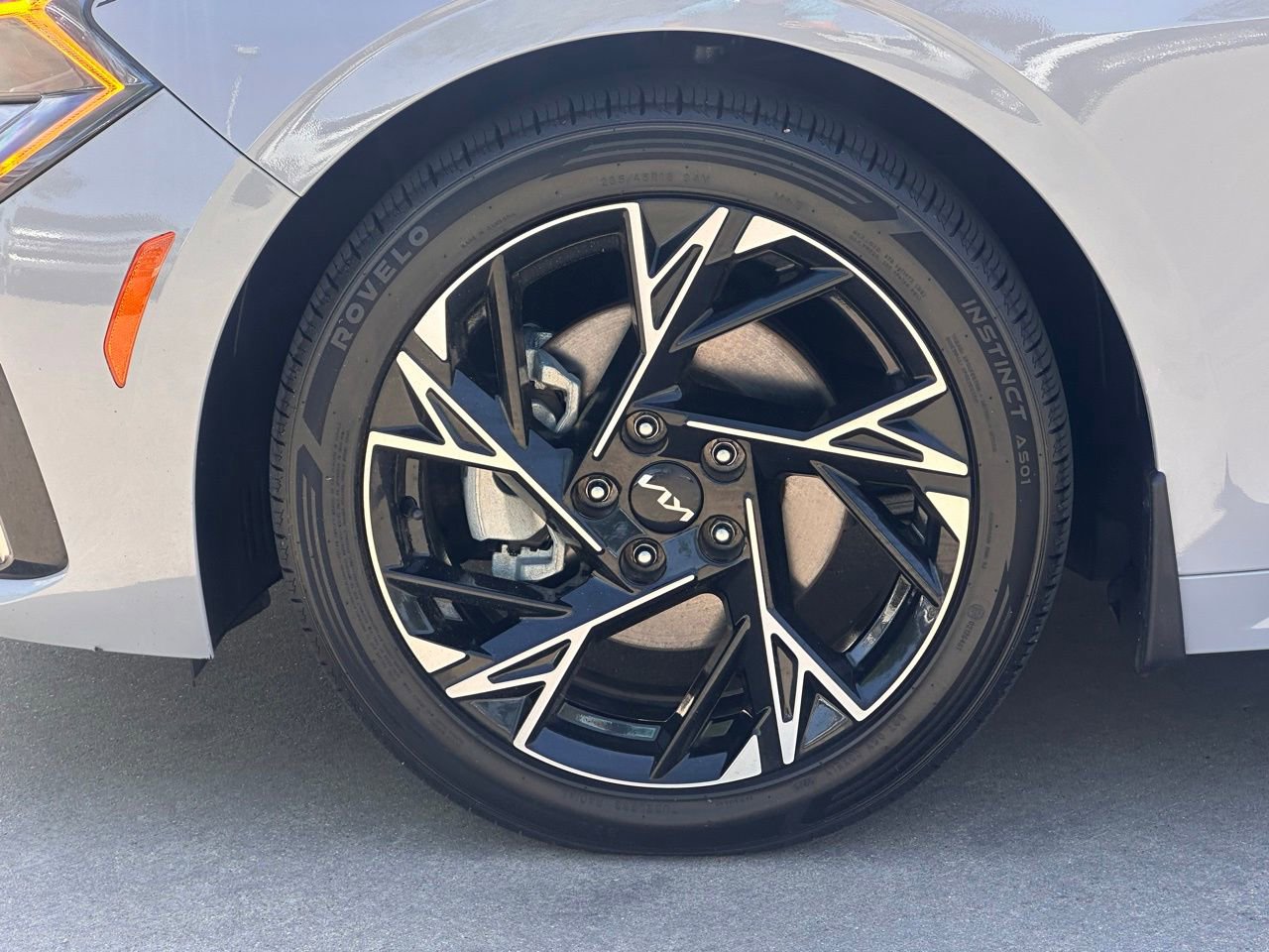 Used 2025 Kia K5 GT-Line w/ GT-Line Premium Package image 9