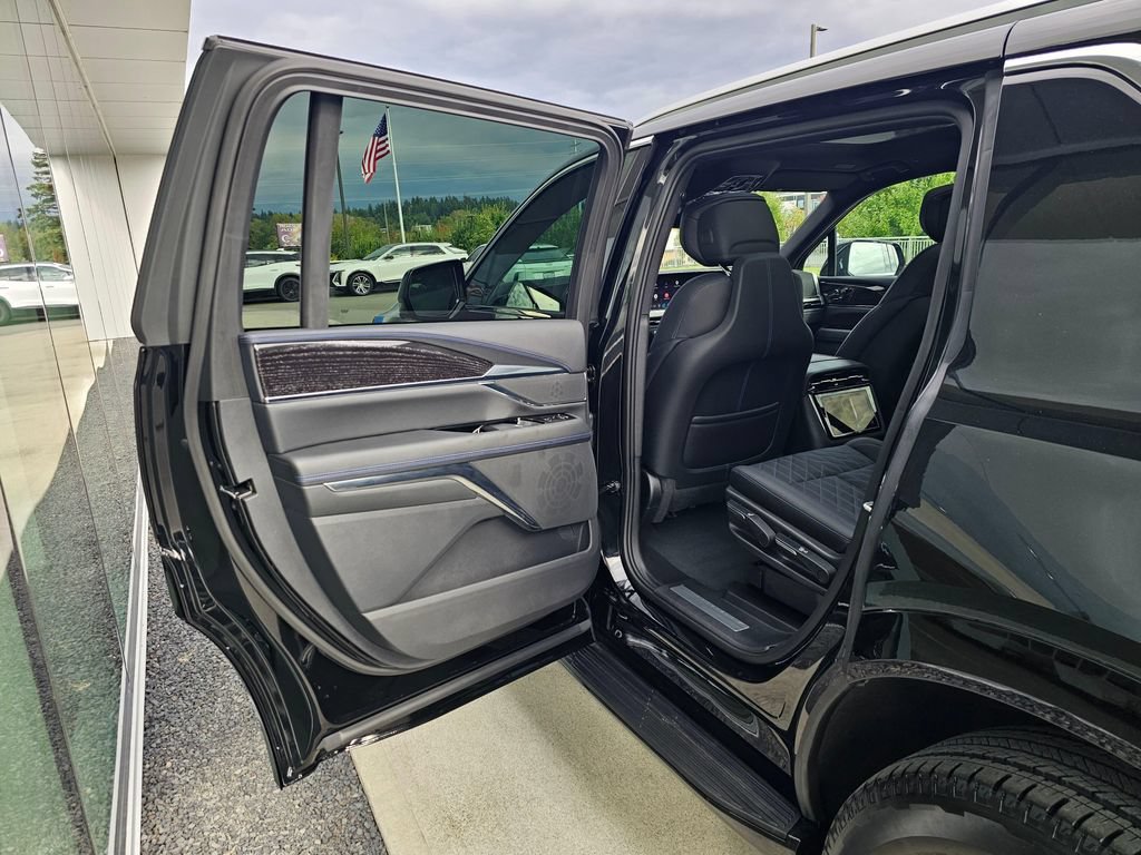 New 2026 Cadillac Escalade IQL Luxury AWD/4WD image 16