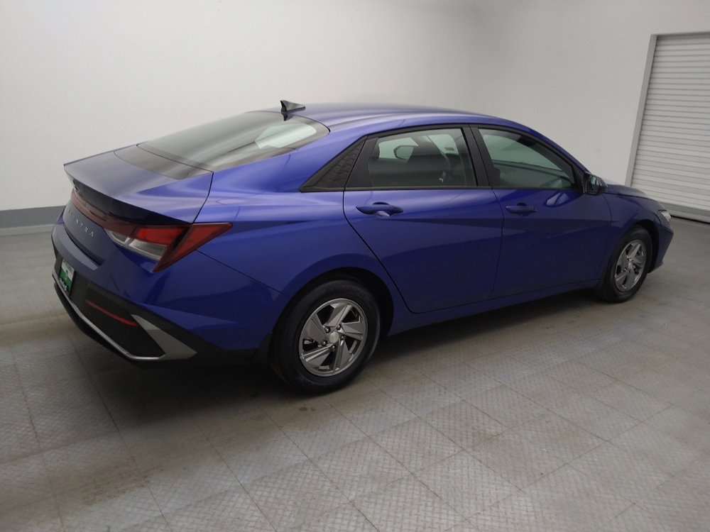 Used 2025 Hyundai Elantra SE image 10