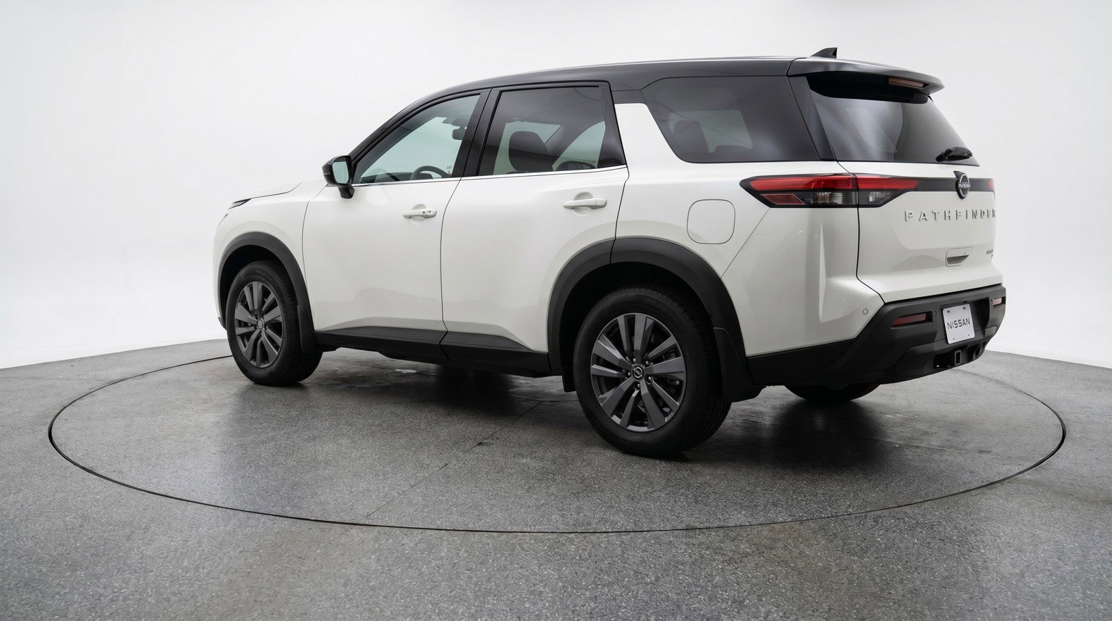 Used 2025 Nissan Pathfinder SV AWD/4WD image 6