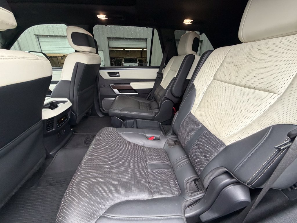 Used 2024 Toyota Sequoia Capstone AWD/4WD image 22