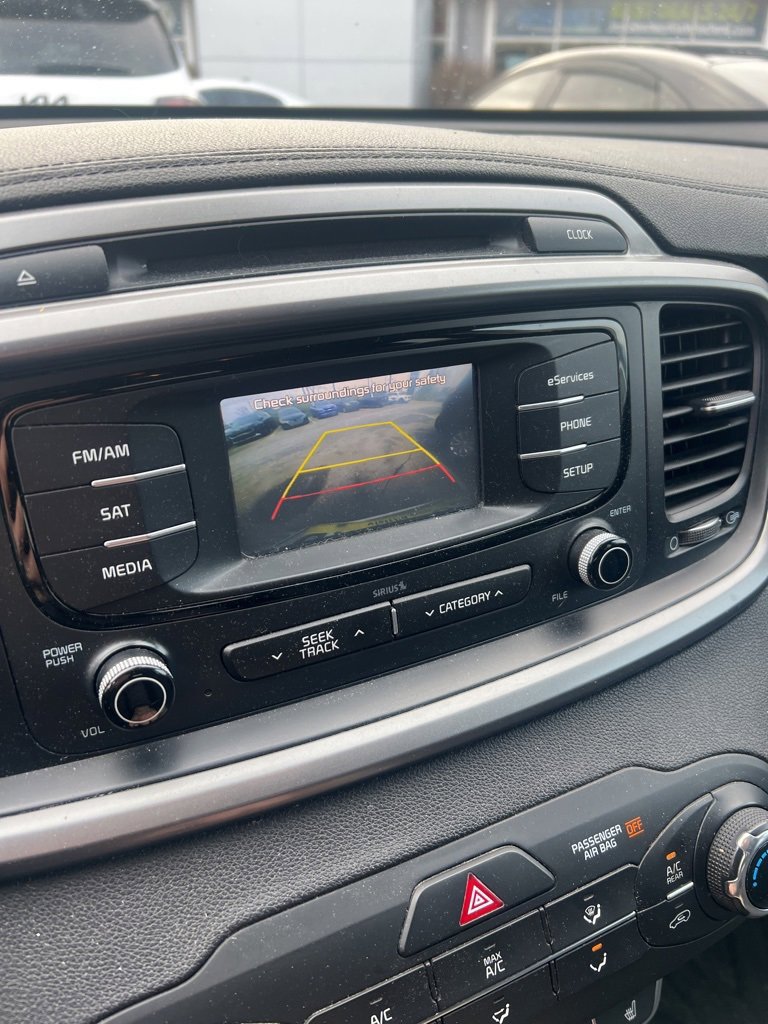 Certified 2016 Kia Sorento LX w/ LX Convenience Package image 5