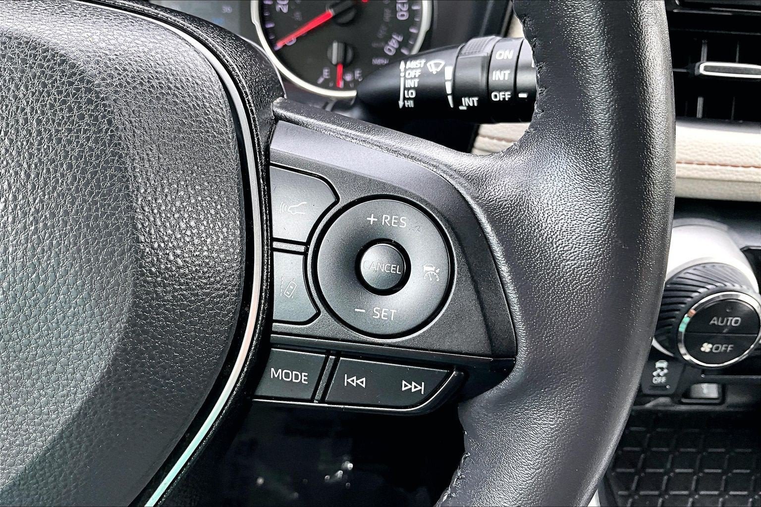 Used 2022 Toyota RAV4 XLE Premium FWD image 18