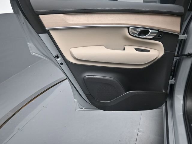 Used 2026 Volvo XC90 B6 Plus w/ Protection Package Premier image 23