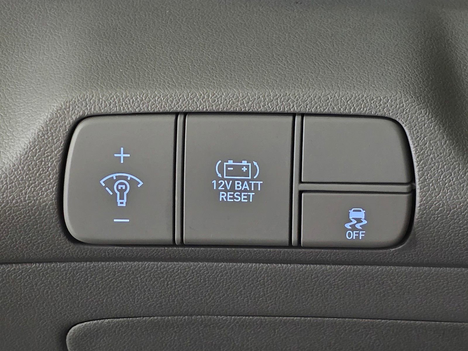 New 2026 Hyundai Elantra Blue FWD image 31