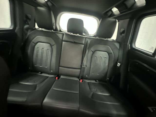 Used 2021 Land Rover Defender 110 X-Dynamic SE AWD/4WD image 25