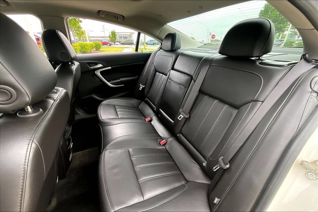 Used 2013 Buick Regal Premium FWD image 32
