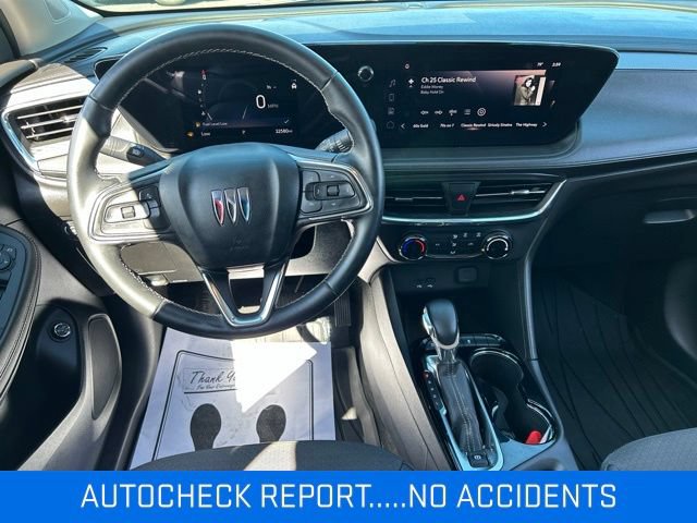 Used 2025 Buick Encore GX Preferred FWD image 2