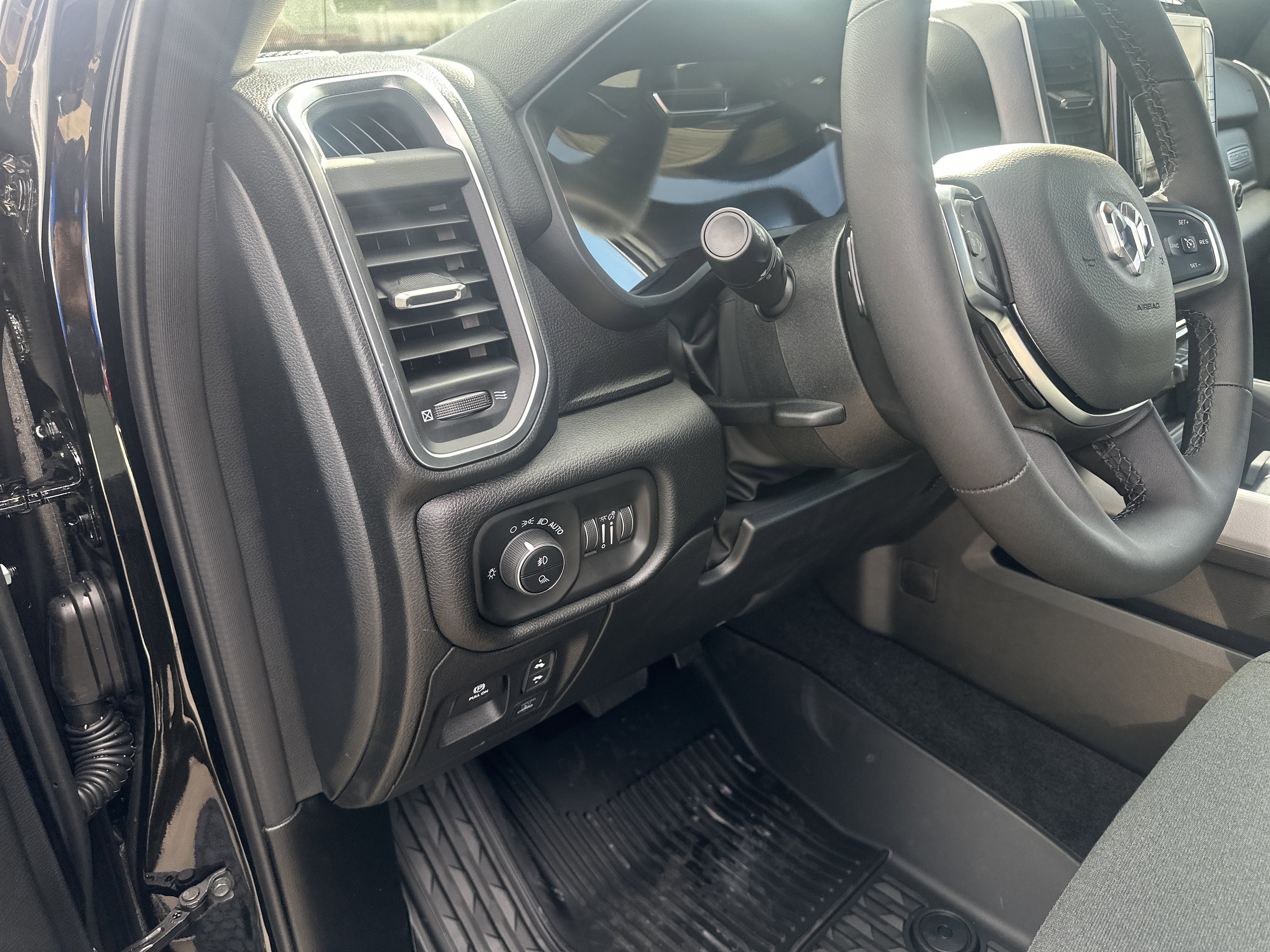 New 2026 RAM 1500 Big Horn AWD/4WD image 33
