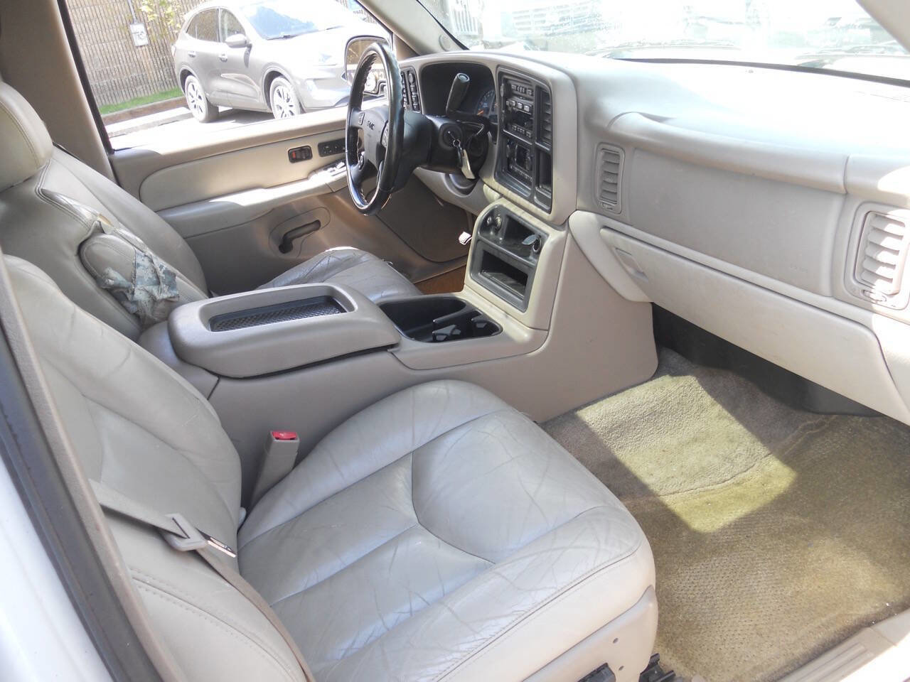Used 2003 GMC Yukon SLT w/ 1SD Preferred Equipment Group image 12