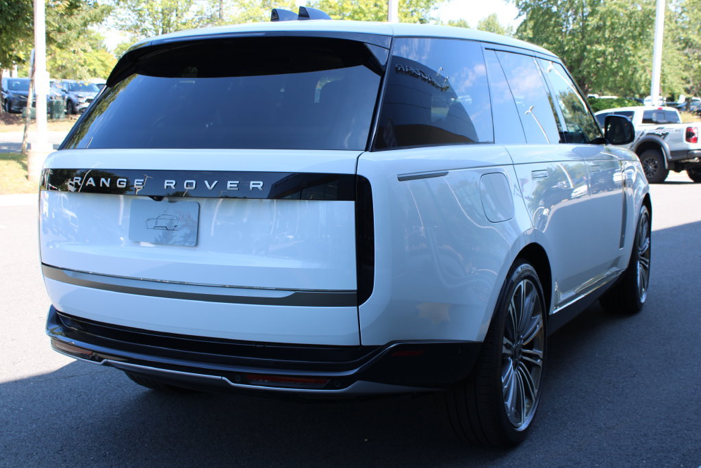 New 2027 Land Rover Range Rover SE AWD/4WD image 3