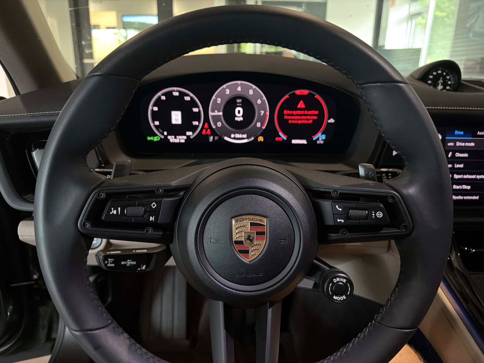 Certified 2025 Porsche Panamera RWD image 25