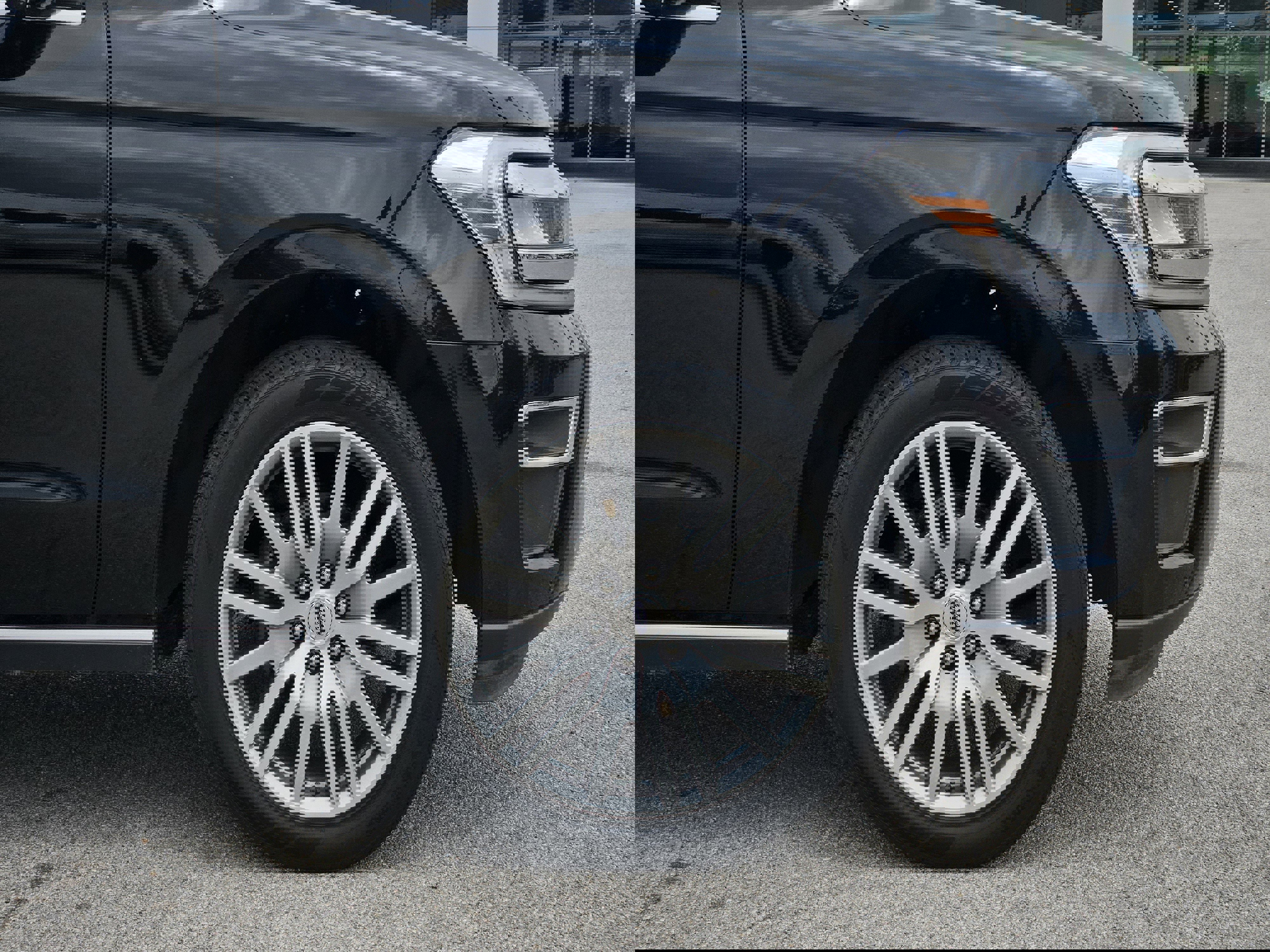 Used 2023 Ford Expedition Limited image 8