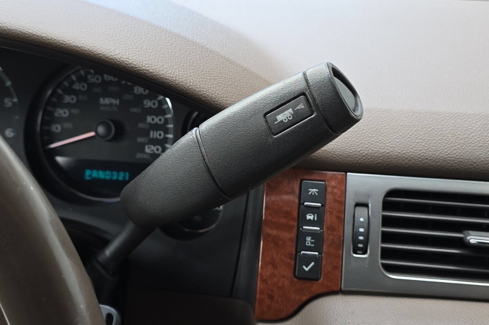 Used 2007 GMC Sierra 1500 SLT w/ Entertainment Package AWD/4WD image 20