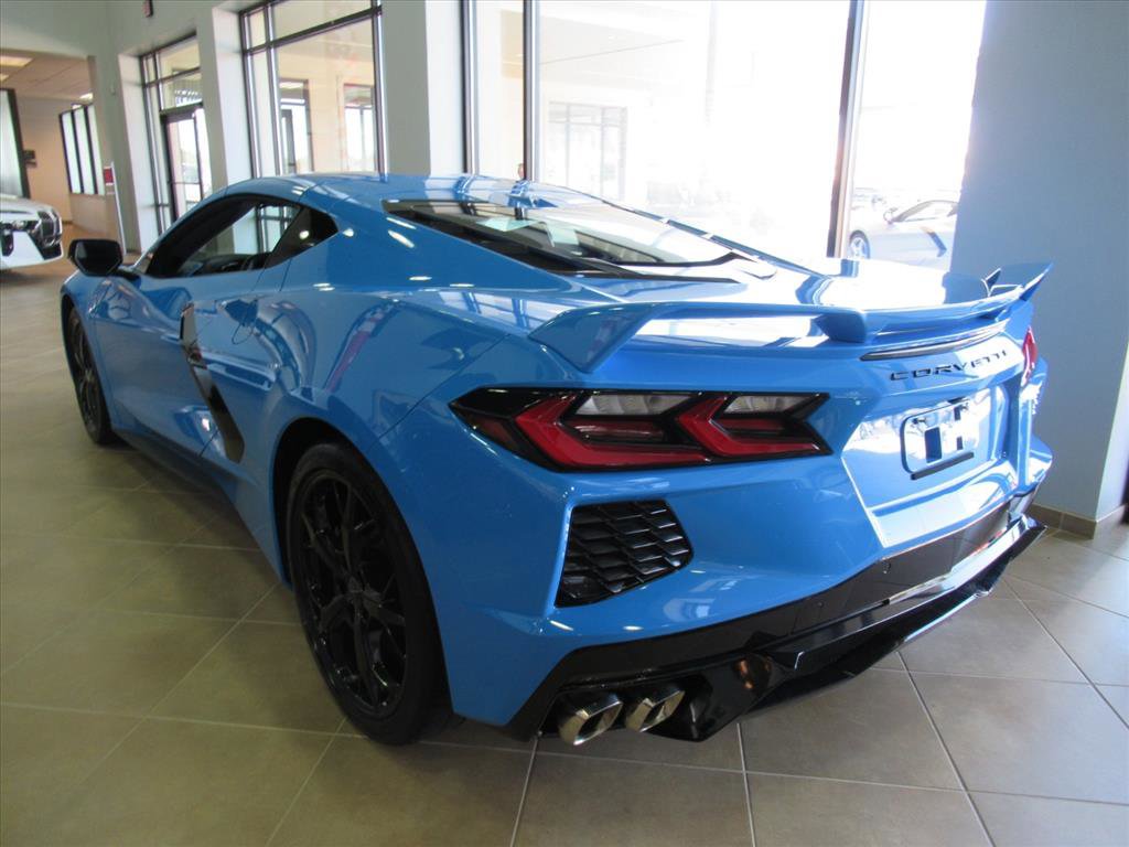 Used 2022 Chevrolet Corvette Stingray Premium Cpe w/ Z51 Performance Package image 4