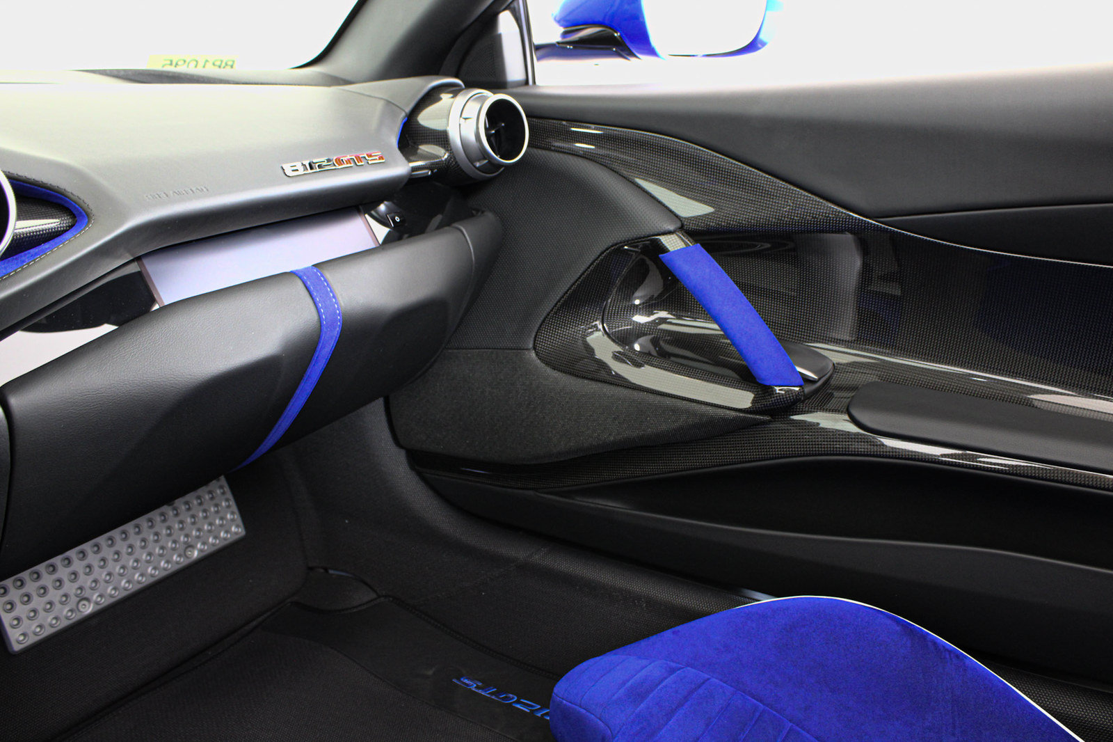 Certified 2022 Ferrari 812 GTS RWD image 86