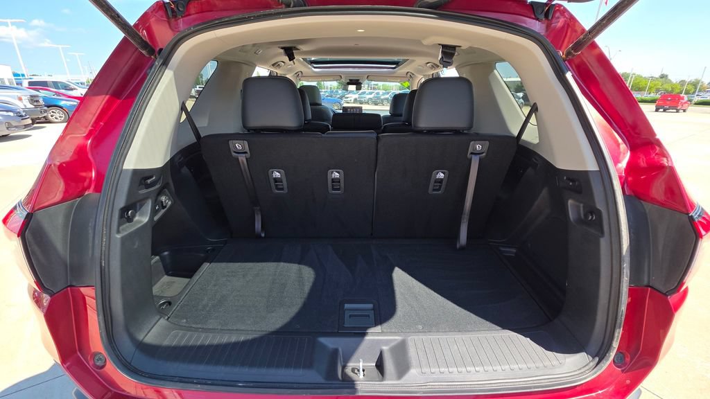 Certified 2025 Honda Pilot Touring image 17