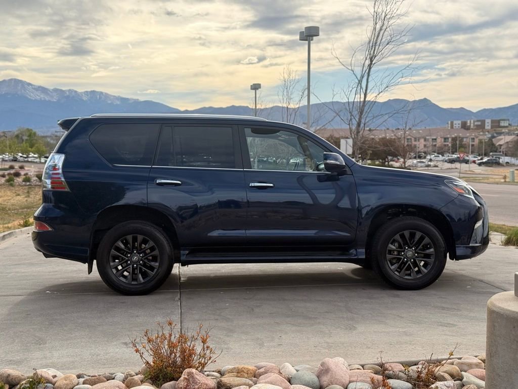 Used 2023 Lexus GX 460 Premium w/ Premium Package AWD/4WD image 9