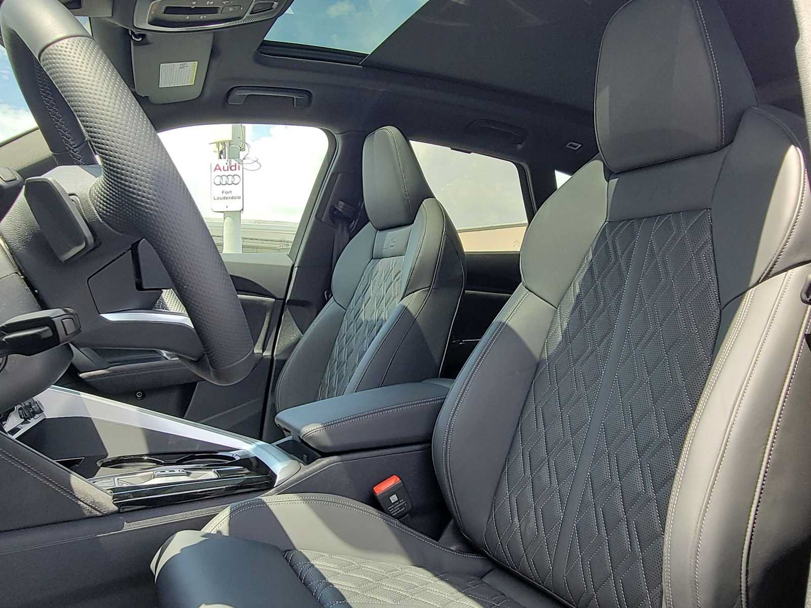 Certified 2025 Audi SQ5 Premium Plus AWD/4WD image 15