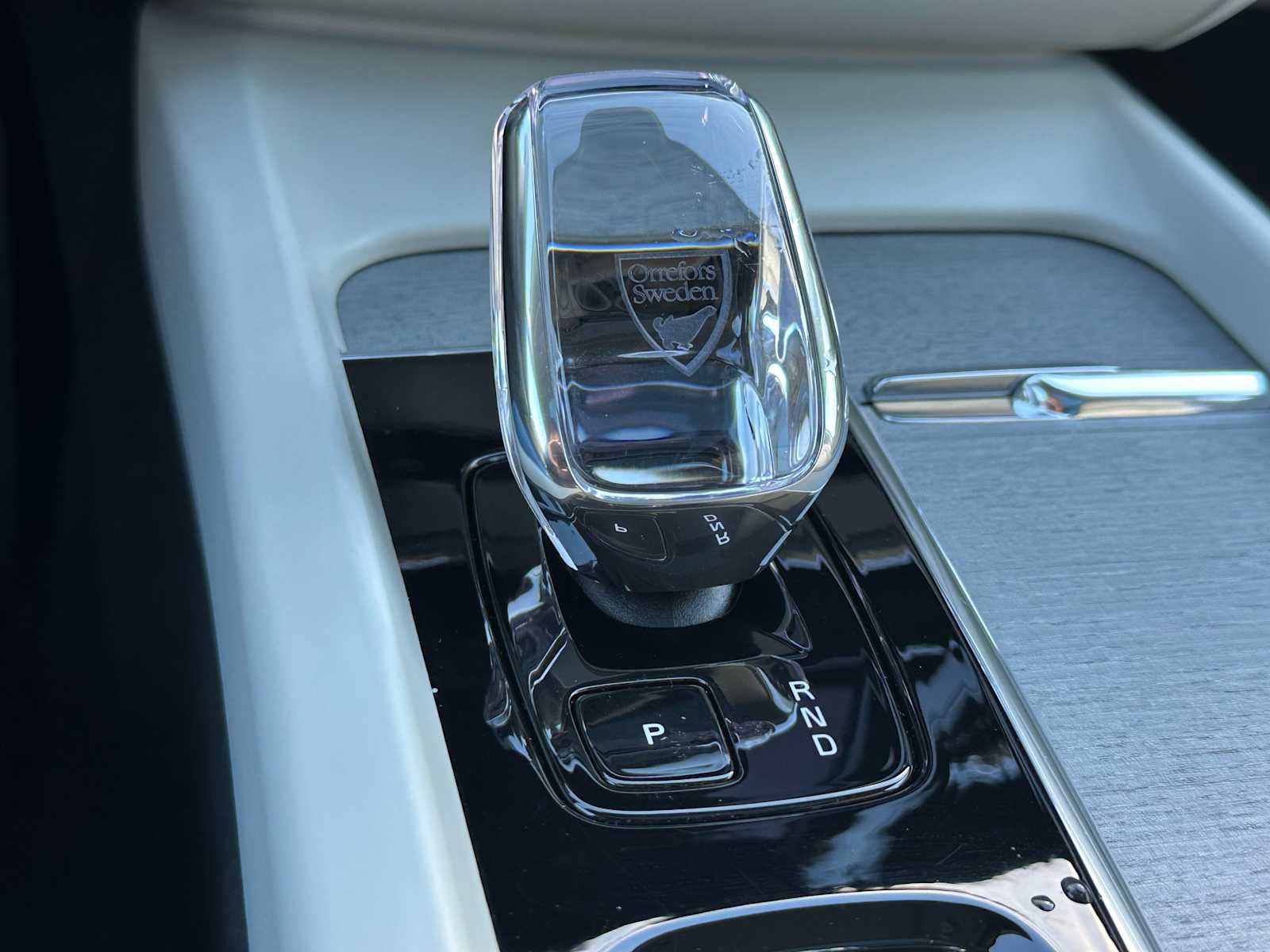 Used 2025 Volvo XC60 B5 Ultra w/ Protection Package Premier image 30