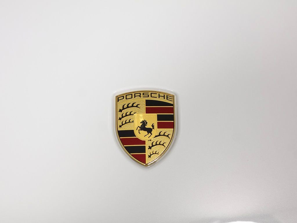 Certified 2025 Porsche Macan image 14