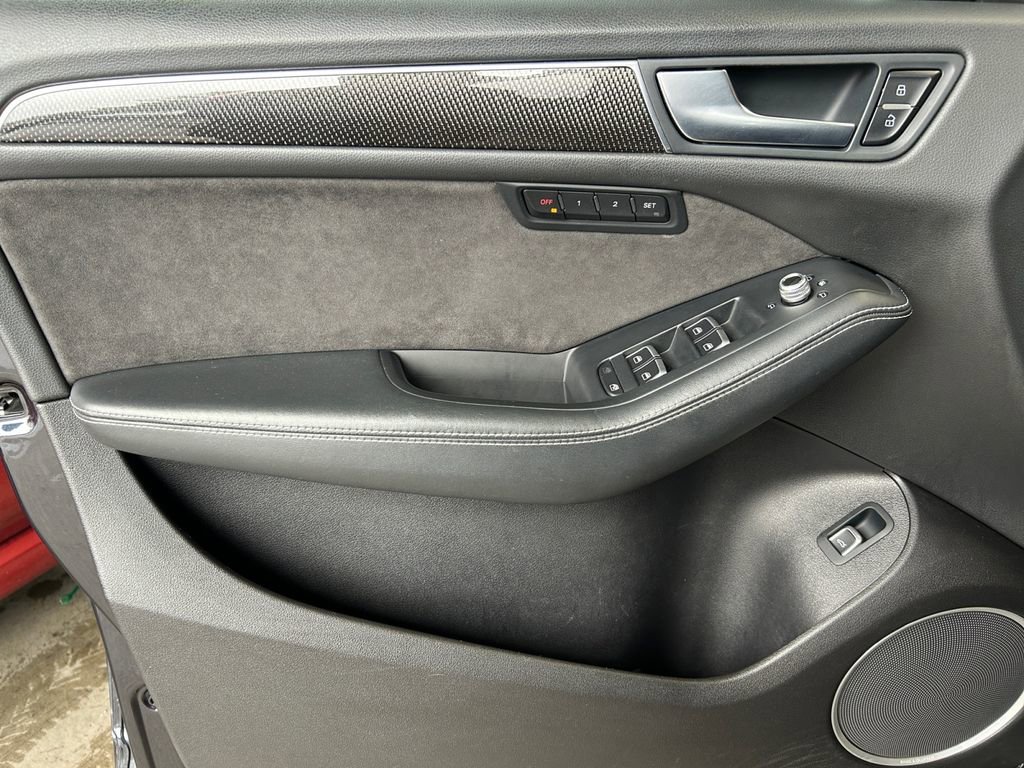 Used 2016 Audi SQ5 Premium Plus w/ Technology Package image 22