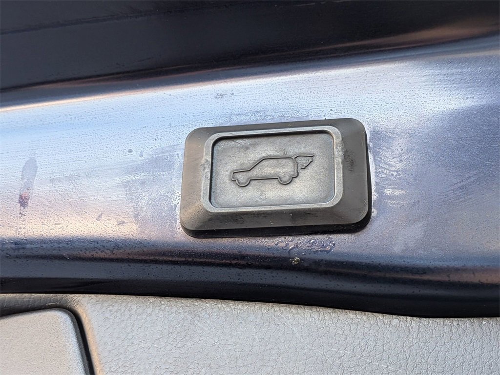 Used 2019 Toyota RAV4 XLE Premium w/ Cold Weather Package image 9