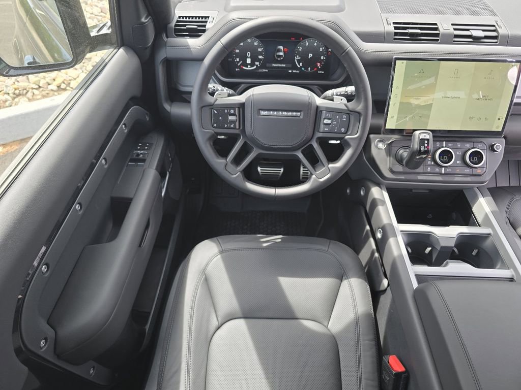 New 2026 Land Rover Defender 90 V8 AWD/4WD image 40