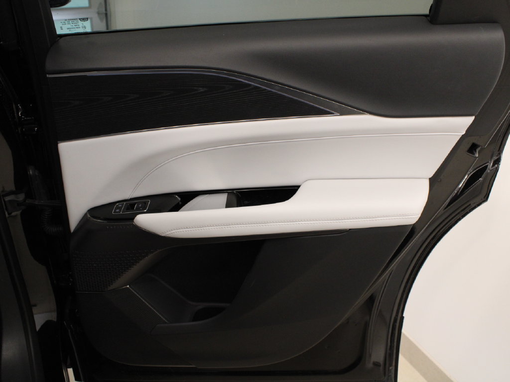 Used 2025 Cadillac Lyriq Sport w/ LPO, Floor Liner Package RWD image 33