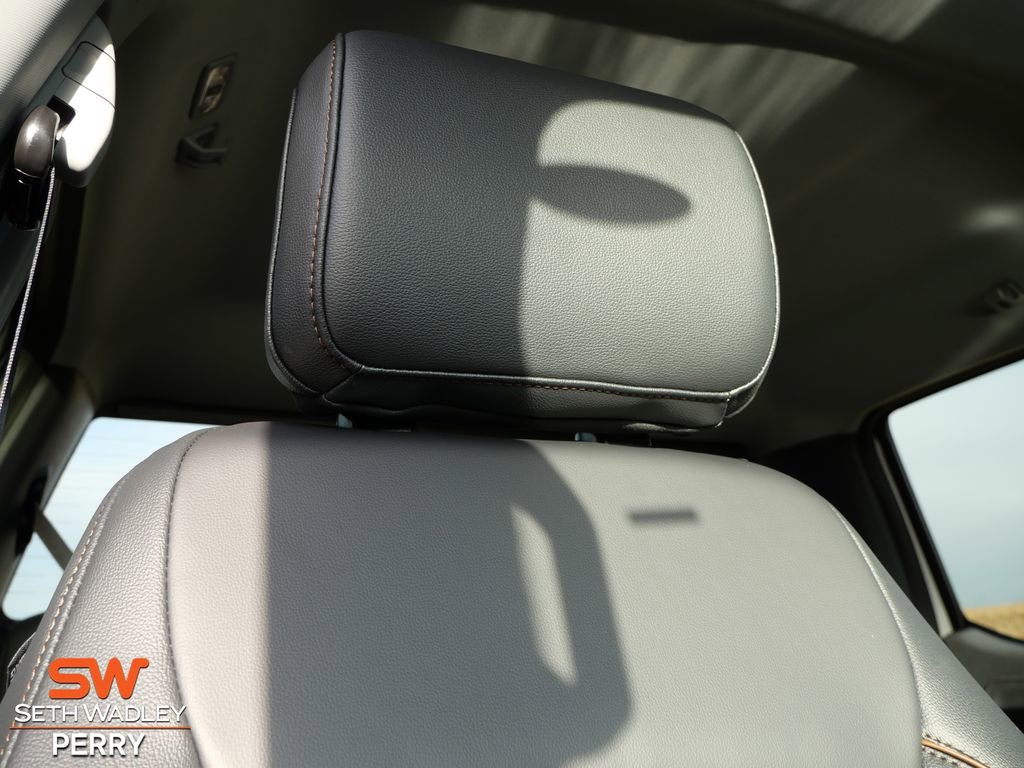 New 2026 Ford F350 Lariat w/ Black Appearance Package image 20