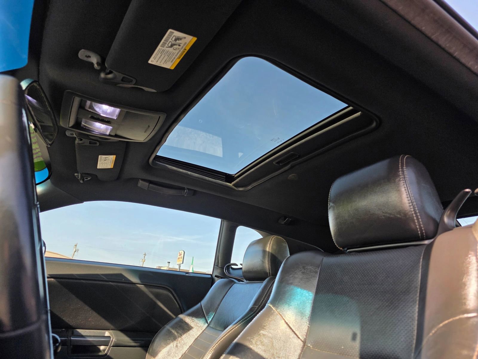 Used 2010 Dodge Challenger R/T image 4