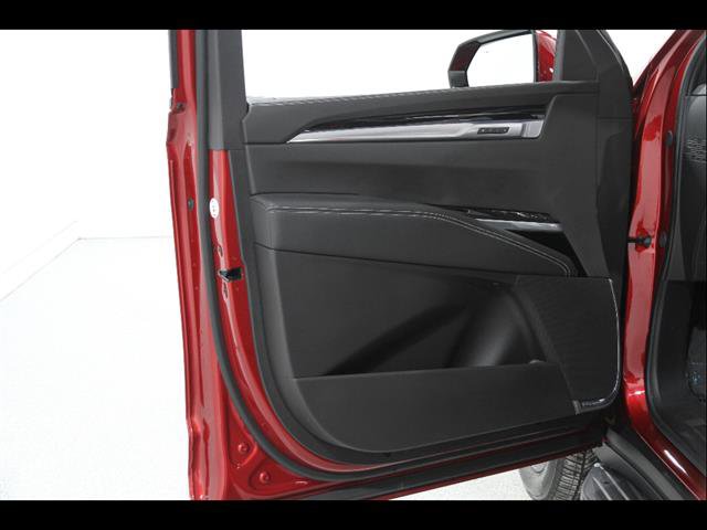 Certified 2025 Cadillac Escalade Sport w/ LPO, ONYX Package AWD/4WD image 4