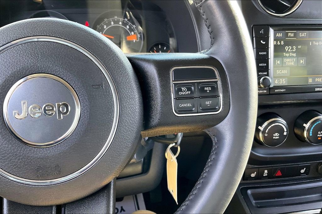 Used 2016 Jeep Patriot High Altitude AWD/4WD image 22