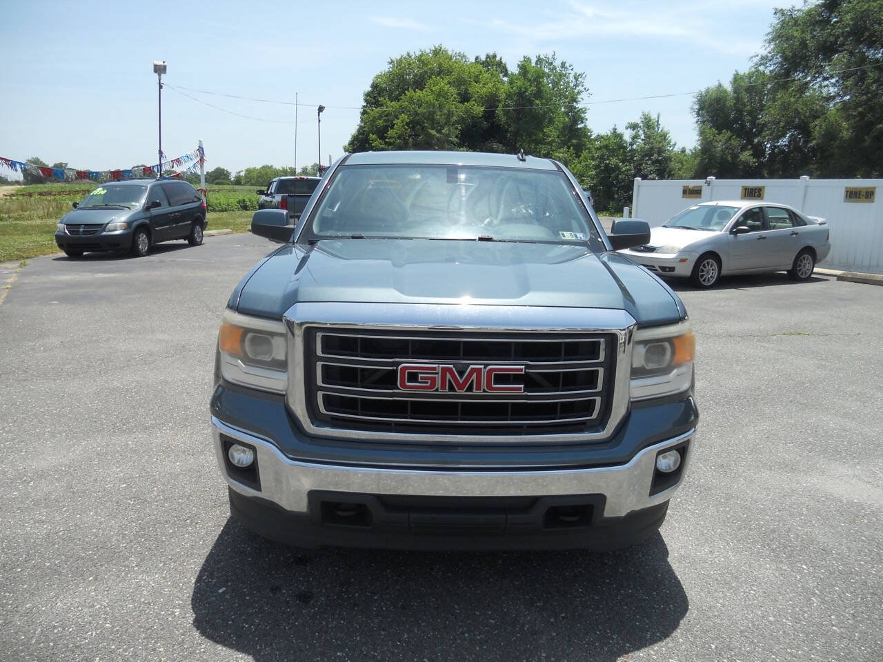 Used 2014 GMC Sierra 1500 SLE w/ SLE Value Package AWD/4WD image 3