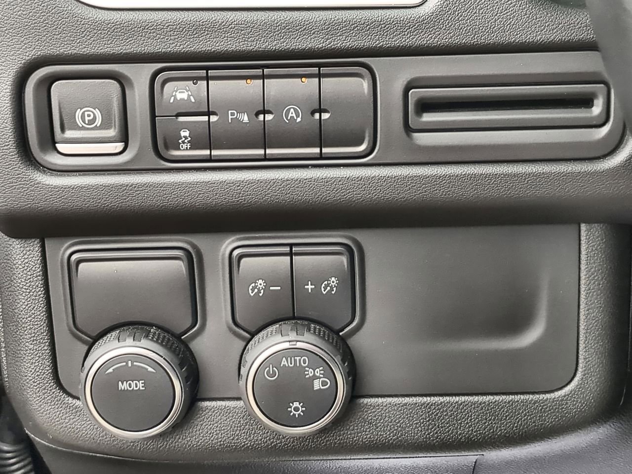 Used 2024 Chevrolet Tahoe LS image 17